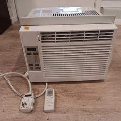 GE 115V Electronic Room Air Conditioner 6050 BTU