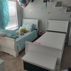 Two Twin Bed Frames & Mattress +Box spring 