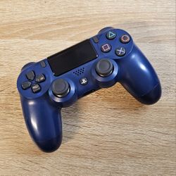 PS4 CONTROLLER 