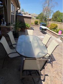 Outdoor patio table and chair set