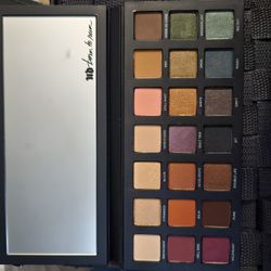 Urban Decay Born To Run Pallet