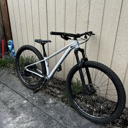 2020 Specialized Fuse Comp 29 Mountain Bike Mtb