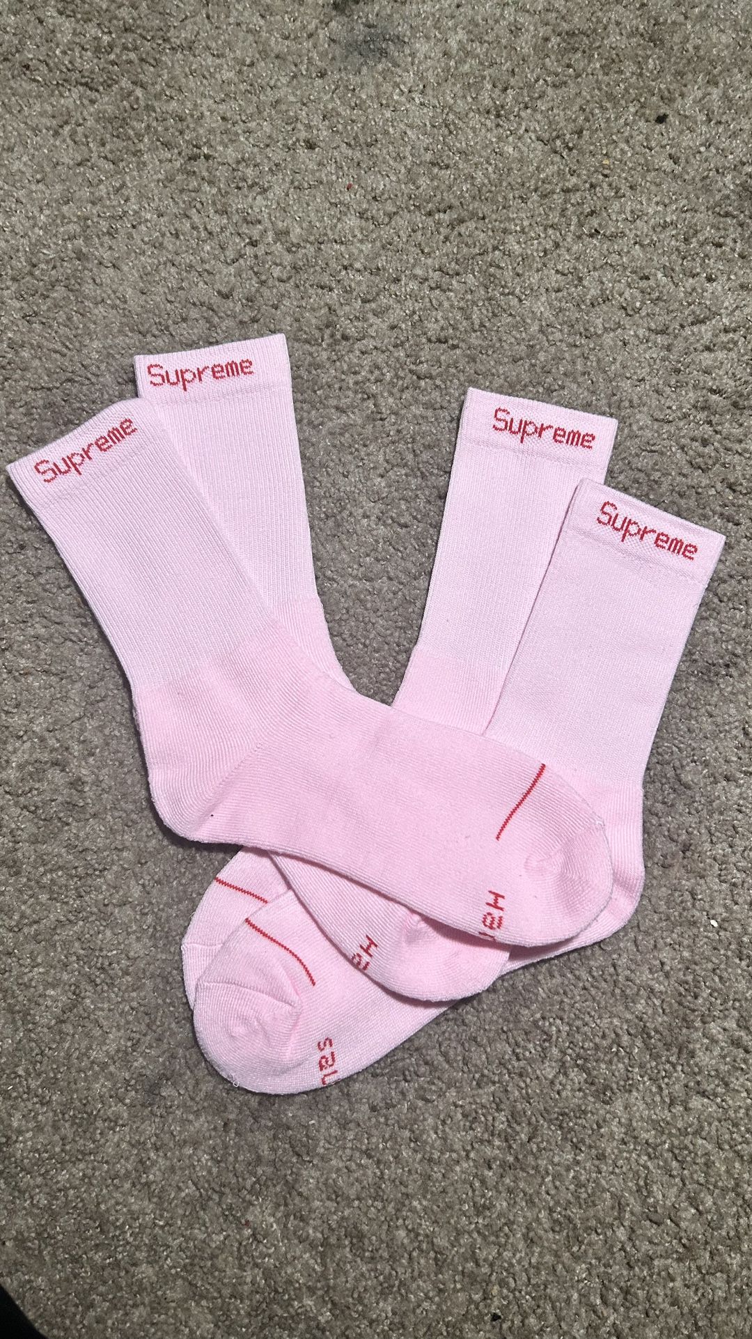 pink supreme socks