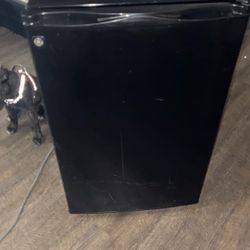 Whirlpool Mini Fridge 