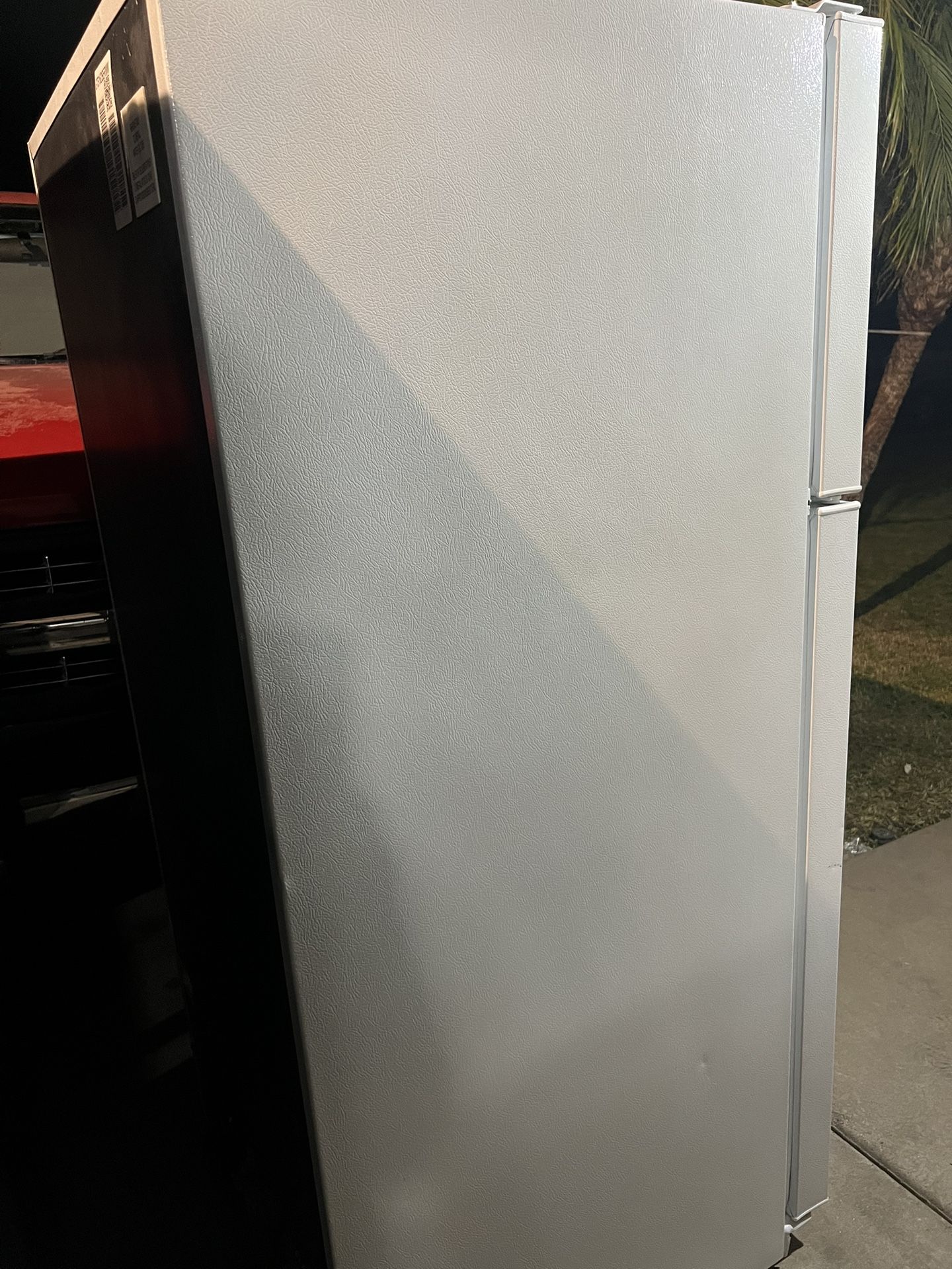 GE Refrigerator