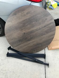 Round table missing screws