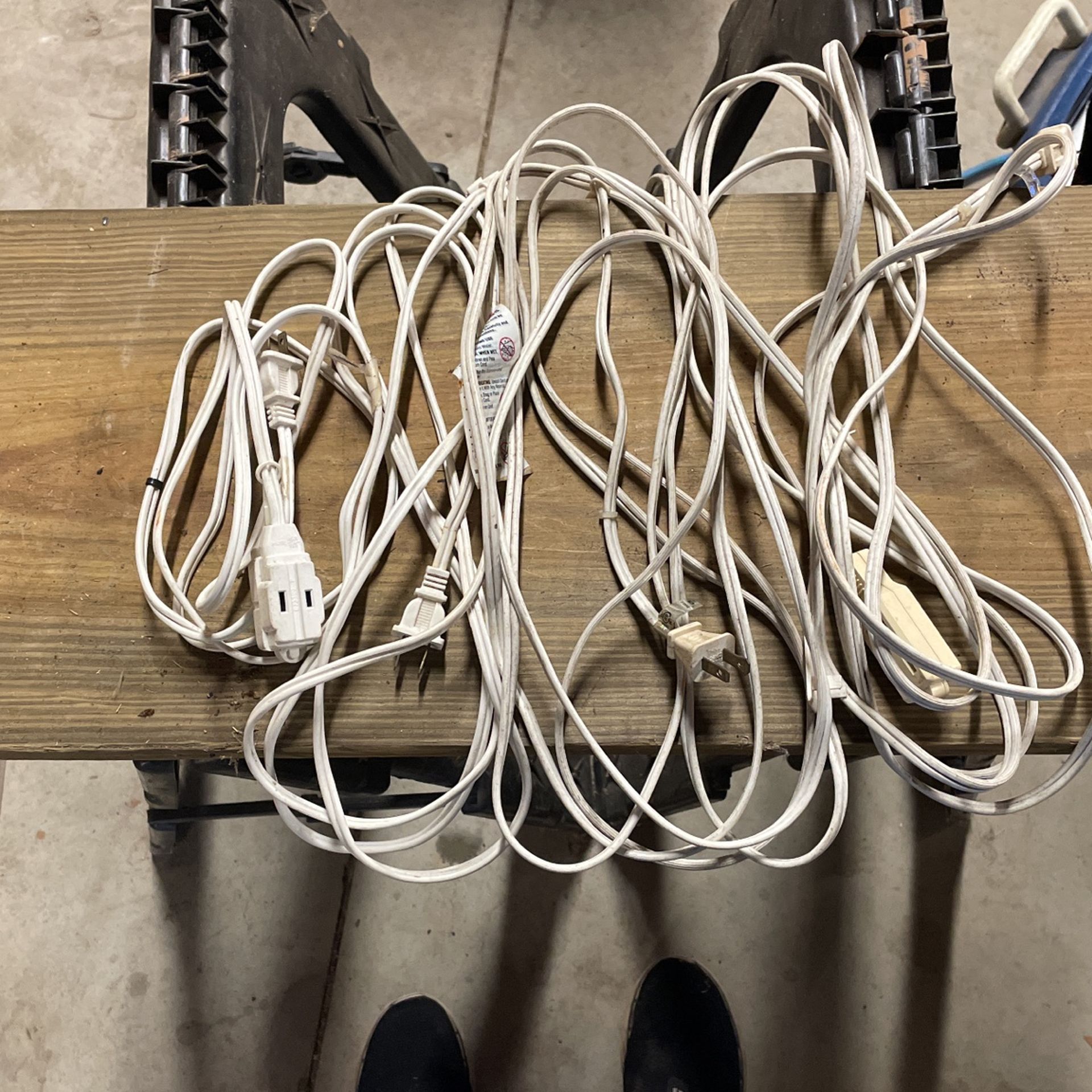 4 Extension Cords