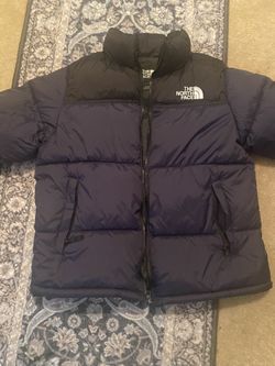 MEDIUM NORTH FACE LIKE NEW $110