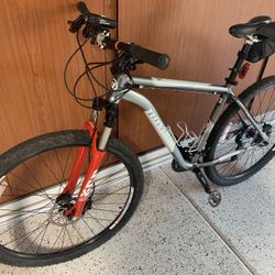 Novara Matador 29er Mountain Bike