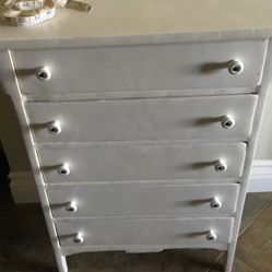 ADORABLE SHABBY CHIC DRESSER,NIGHTSTAND,5 DRAWERS,VINTAGE PIECE