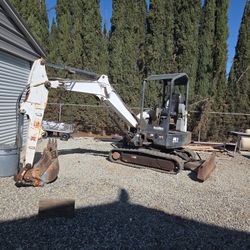 Bobcat E32 Excavator 4 Ton