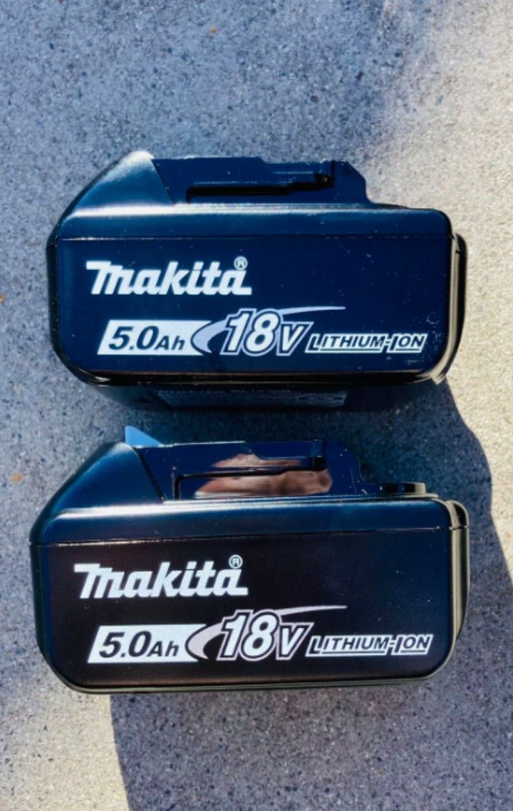  Makita LXT 18v 5.0 Batteries X2