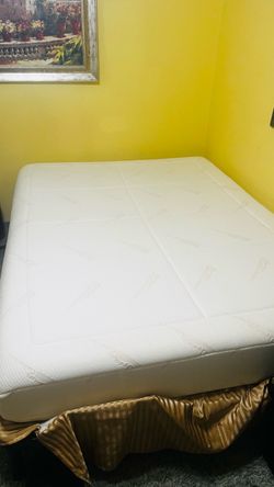 Adjustable full size bed with remote