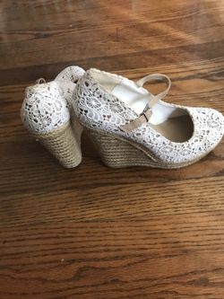 Shoes size 9 like new