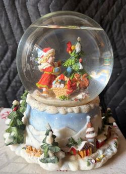 Mikasa Christmas Musical Snow Globe With Box Christmas Story - Untested Music