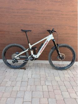 2025 Santa Cruz Vala (Large)(e-bike)