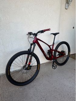 2024 GT sensor carbon elite 29er large frame..literally like new