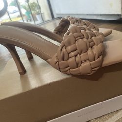 Nude Heels Sz9