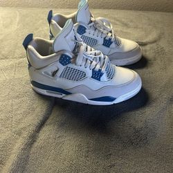 Jordan 4s