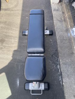Bench ,life fitness