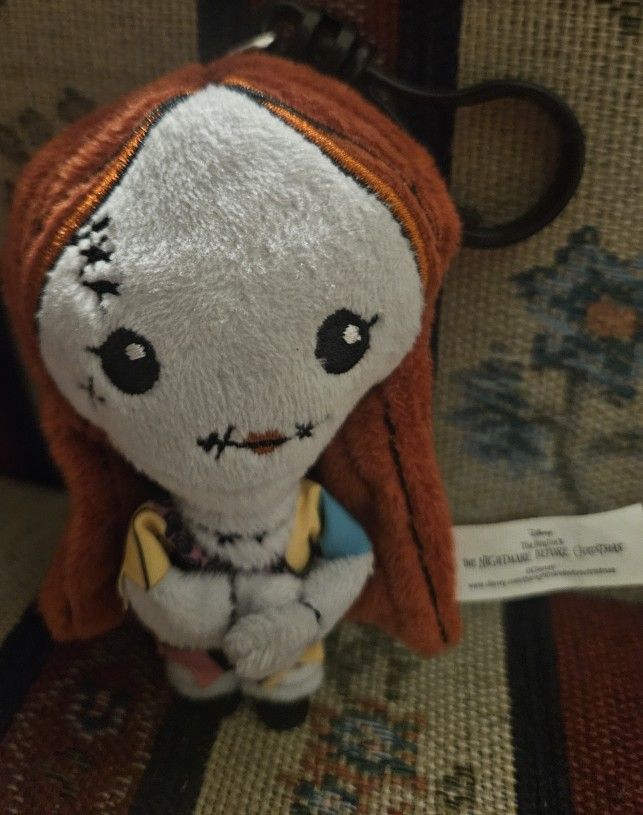 HOLLOWEEN NIGHTMARE BEFORE CHRISTMAS "SALLY"  MINI STUFFED  BACKPACK  CLIP  CHARM  