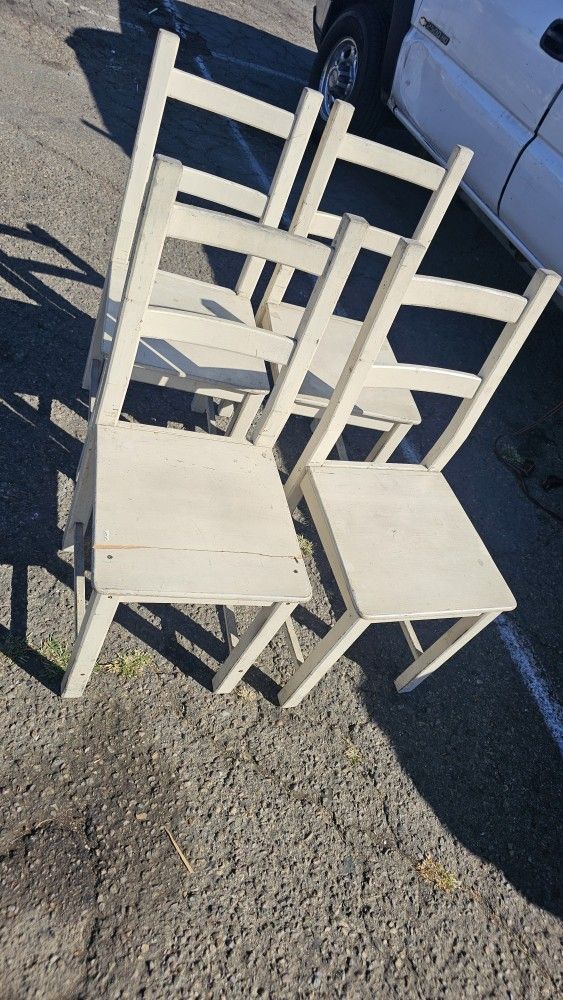 4 Wooden Chairs
