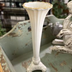 Vintage Lennox Bud Vase With 24K Gold Trim $15