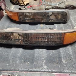 2002 Chevrolet Silverado Turn Signal Marker Light Housings