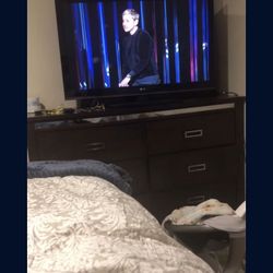 White Leather / Wood Bedroom Set