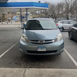 2007 Sienna XLE Limited 