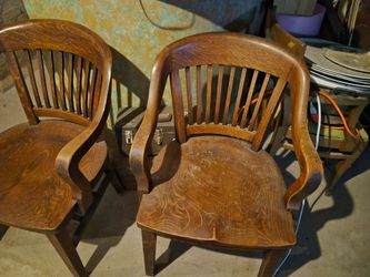 COURTROOM CHAIRS
