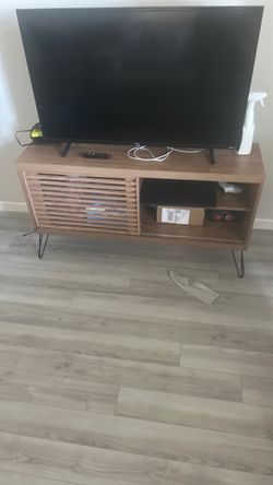Tv stand