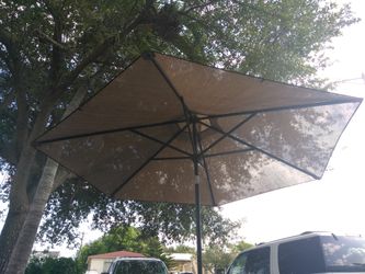 Sombrilla de patio