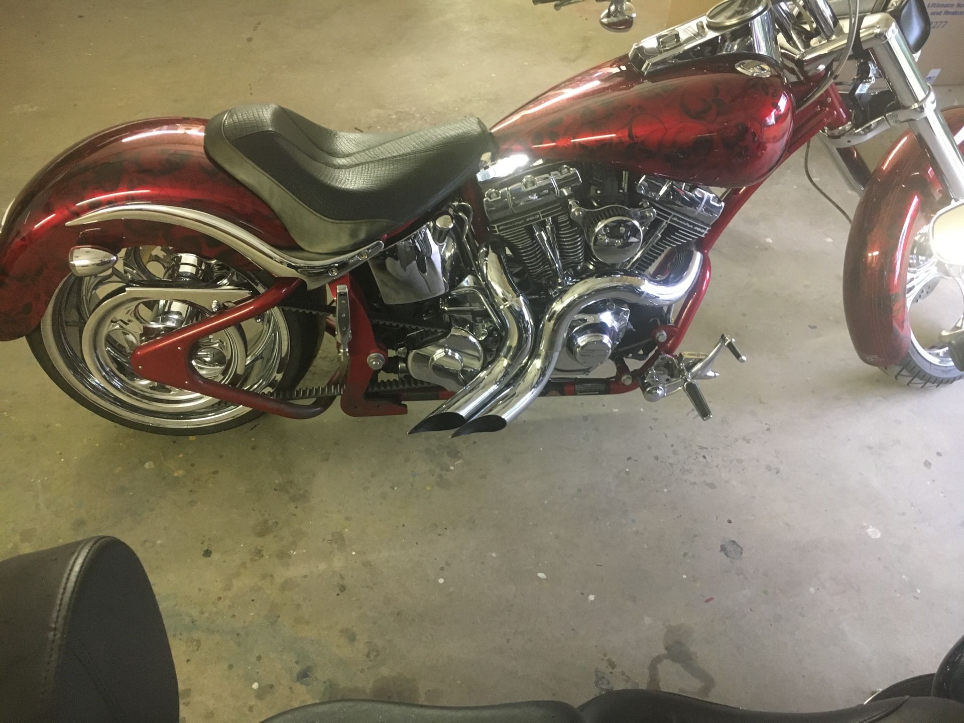 Custom softail only 4000 miles on it