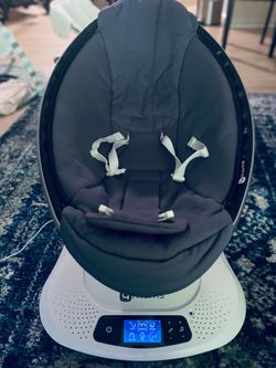 4moms RockaRoo Baby Rocker – Excellent Condition – Safety Update Completed