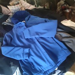 New Kirkland Jacket Size small Furry Inside