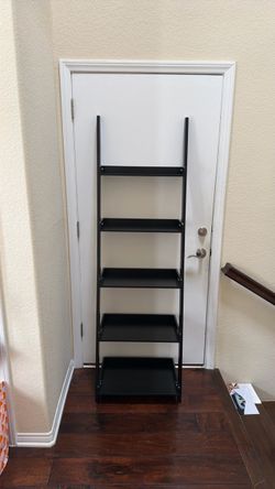 Black Leaning Ladder Shelf Like New