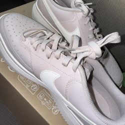 Nike shoes 