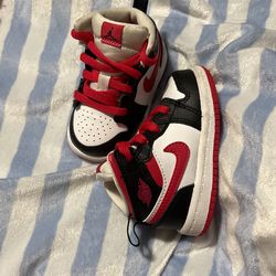 4c Jordan 1’s