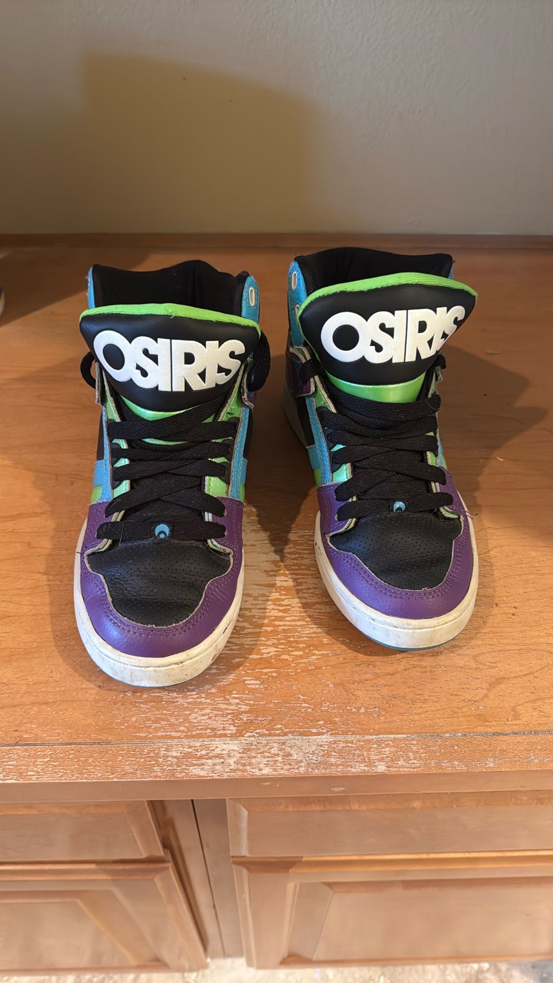 Women’s Shoes - Osiris - size 8.5