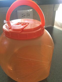 Small 2 quart Juice Pitcher!