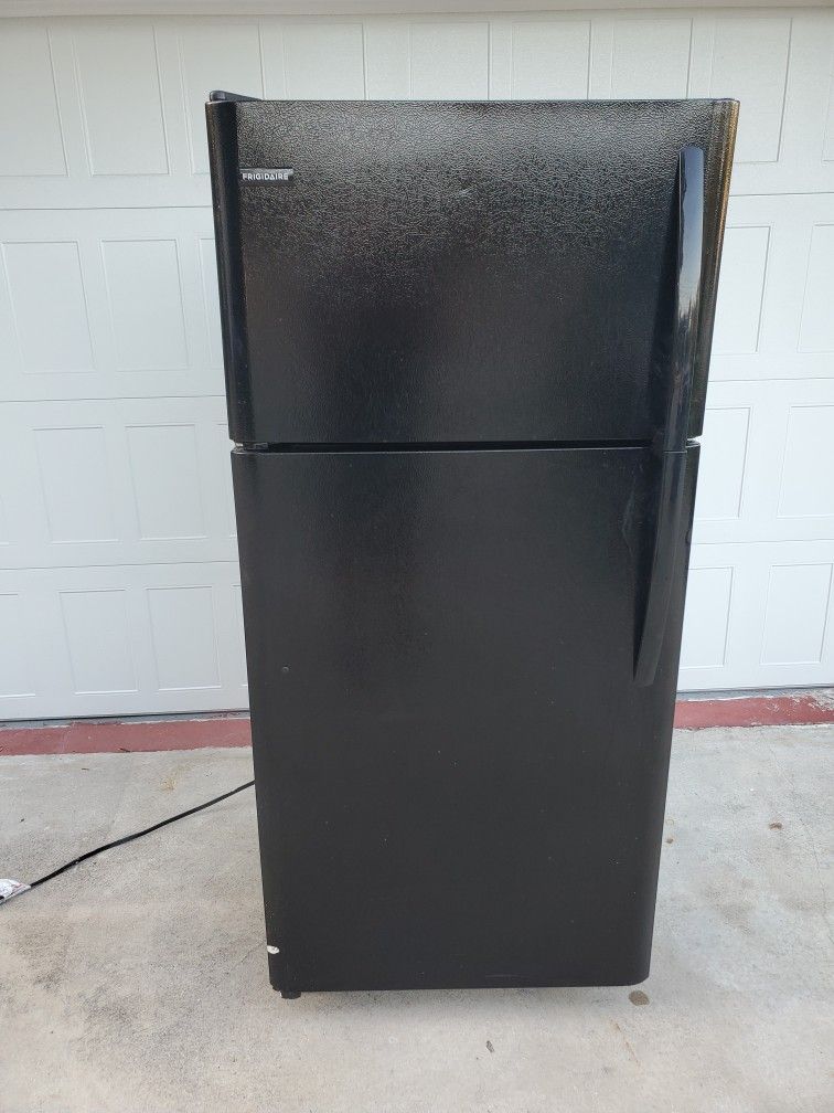 Refrigerator In New Condition Can Deliver 