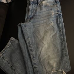 Aeropostale Mid Rise, Straight Jeans (4 R)