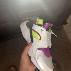 Nike Air Huarache – Women’s