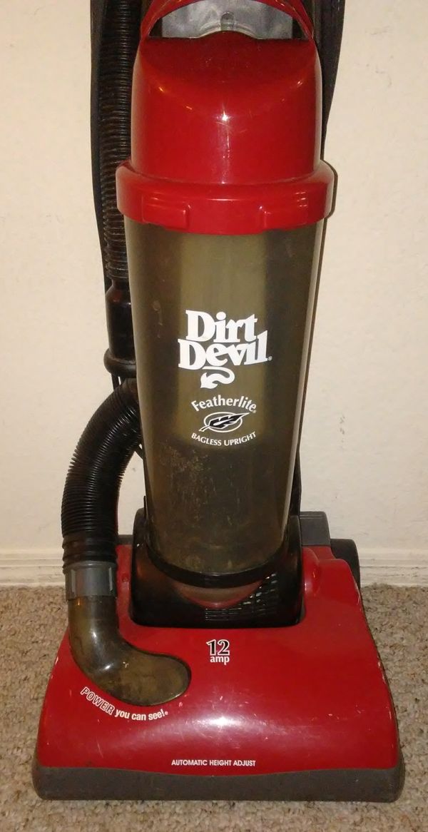 VACCUM Dirt Devil Featherlite Bagless upright 12 amp for Sale in