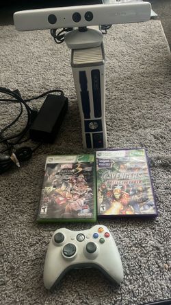 Xbox 360 slim 4 gig start wars edition w Kinect and games plus control