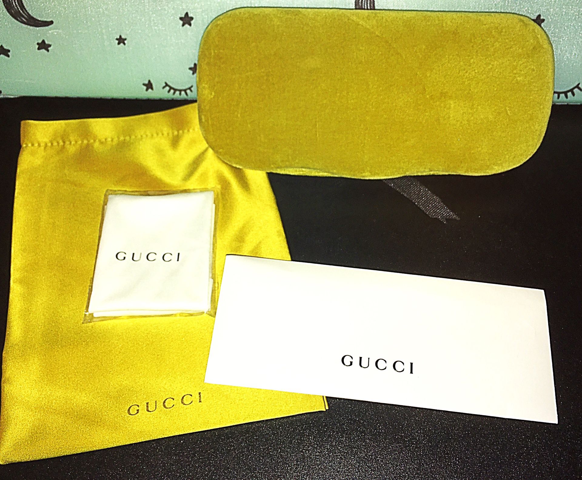 Gucci glasses case & accessories