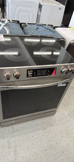 Frigidaire Gallery Stone-Baked Pizza 30-in 5 burners 6.2-cu ft , Air Fry Convection Oven Slide-In Single Induction Range ( Smudge-Proof Stainless Stee