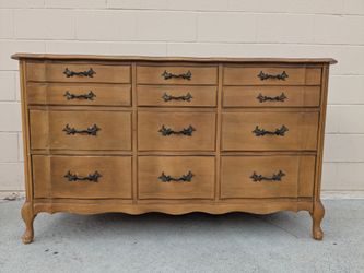 Dresser