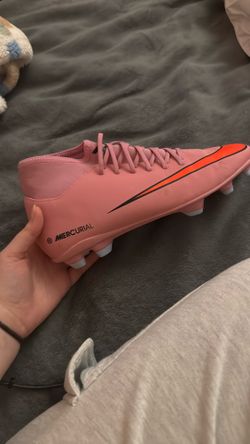 cleats size 9 women 
